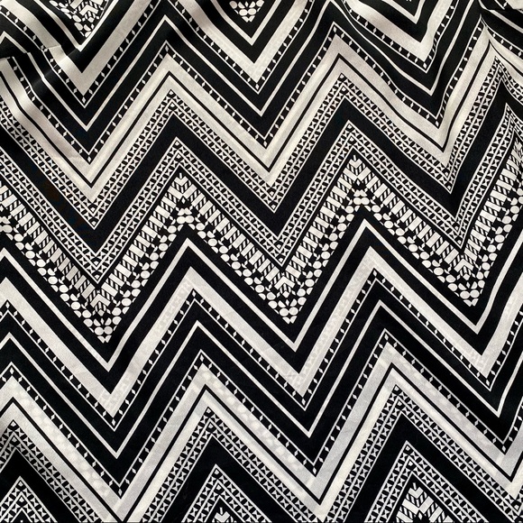 Skies are Blue pattern blouse black and white M - Picture 3 of 5